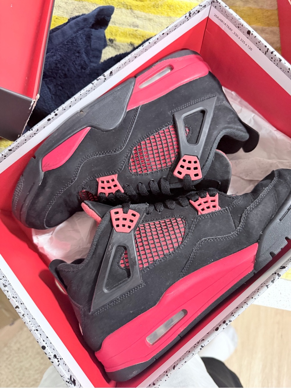 Jordan retro 4 black and red - Picture 10 of 11